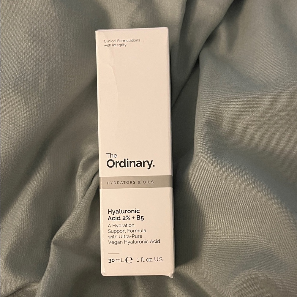 The Ordinary Hydrating Serum - White